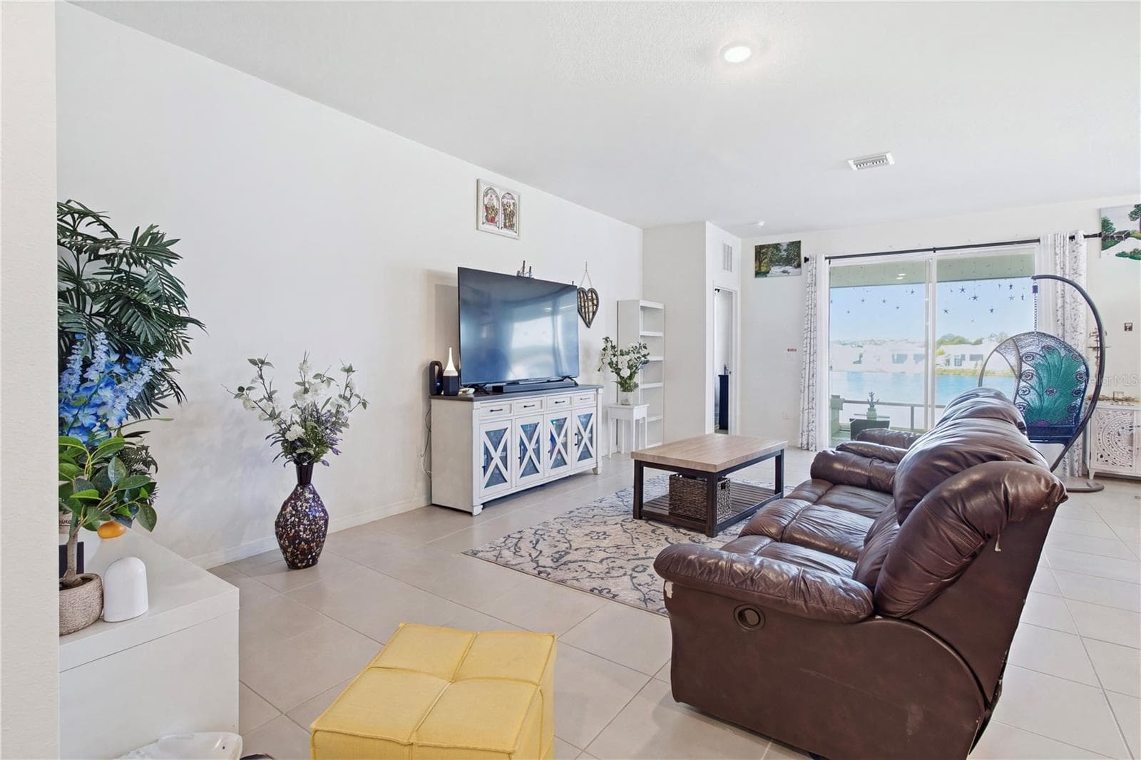 Single Family Residence at 5910 OAK BRIDGE CT, BRADENTON, photo 16 of 44