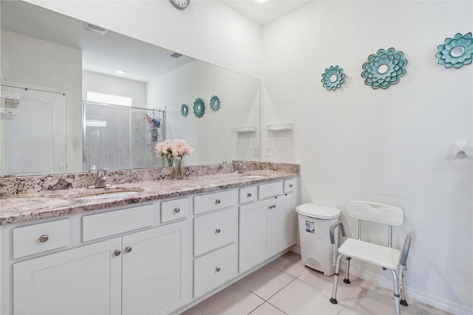 Single Family Residence at 5910 OAK BRIDGE CT, BRADENTON, photo 33 of 44