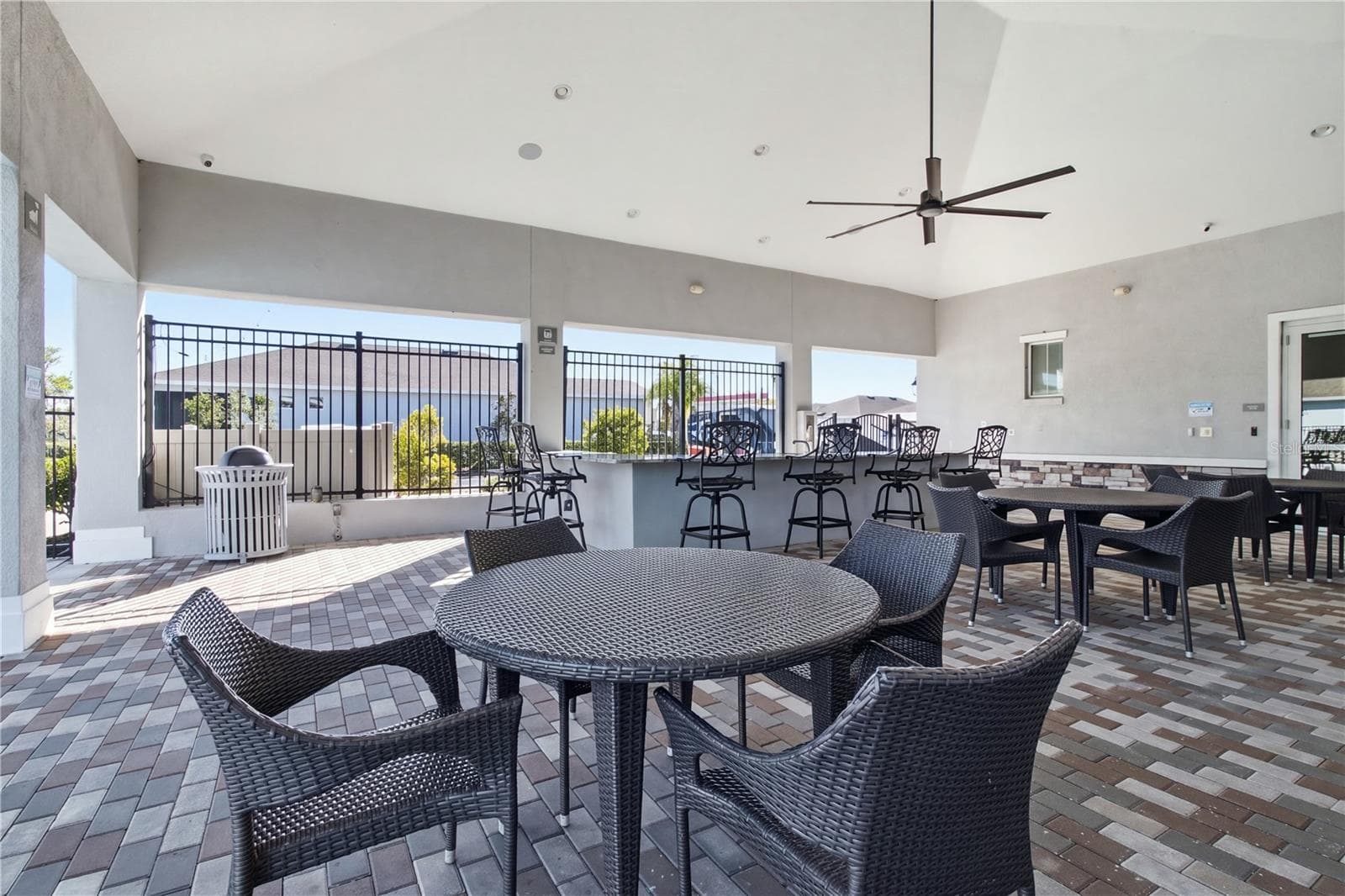 Single Family Residence at 5910 OAK BRIDGE CT, BRADENTON, photo 40 of 44