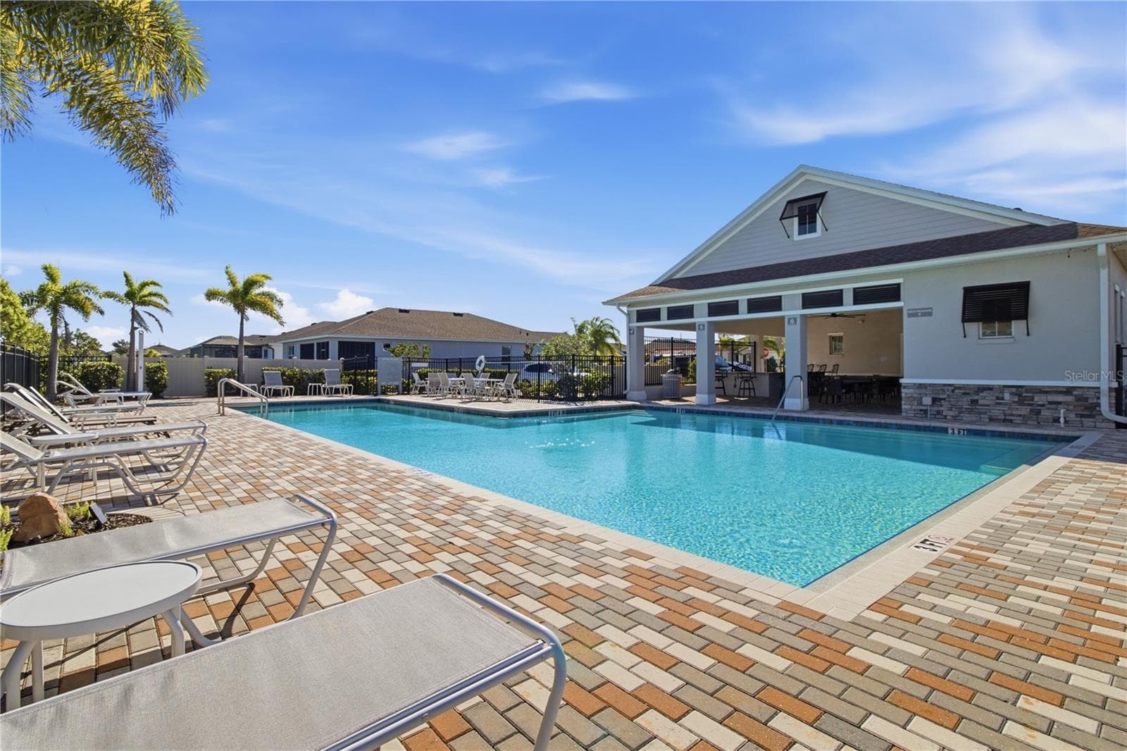 Single Family Residence at 5910 OAK BRIDGE CT, BRADENTON, photo 41 of 44