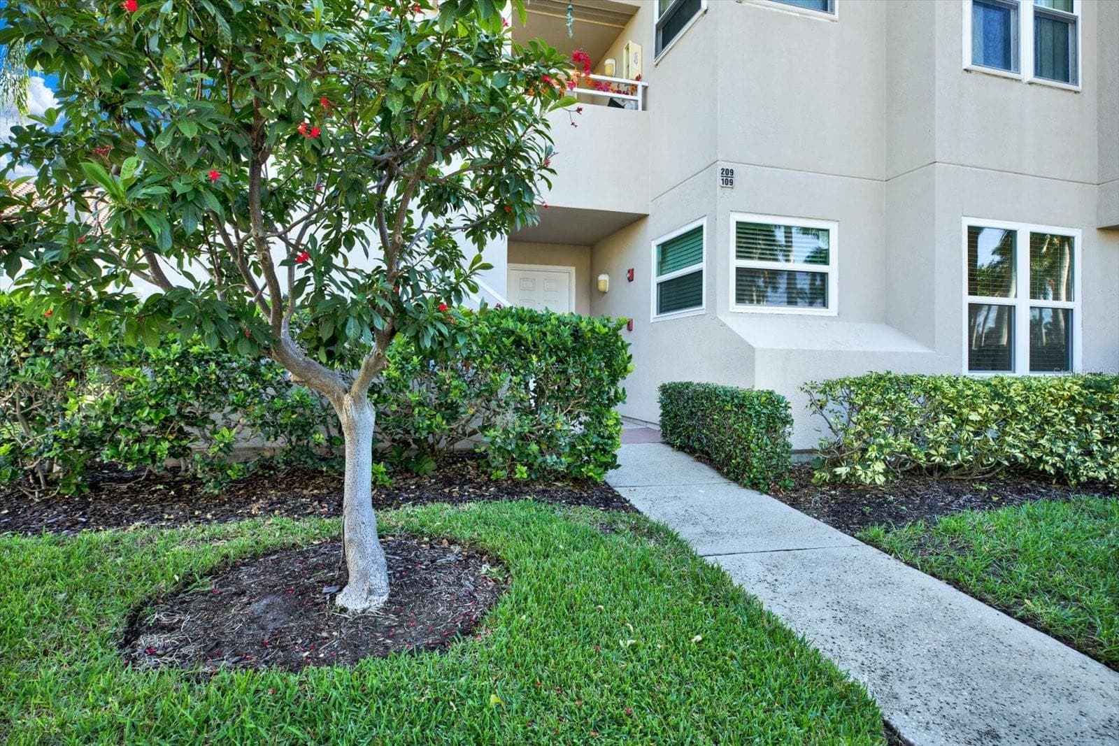 Condominium at 6080 BAHIA DEL MAR CIR #109, ST PETERSBURG, photo 6 of 46