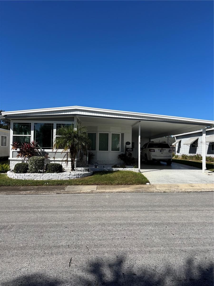 20 MOUNTAIN LAUREL DR