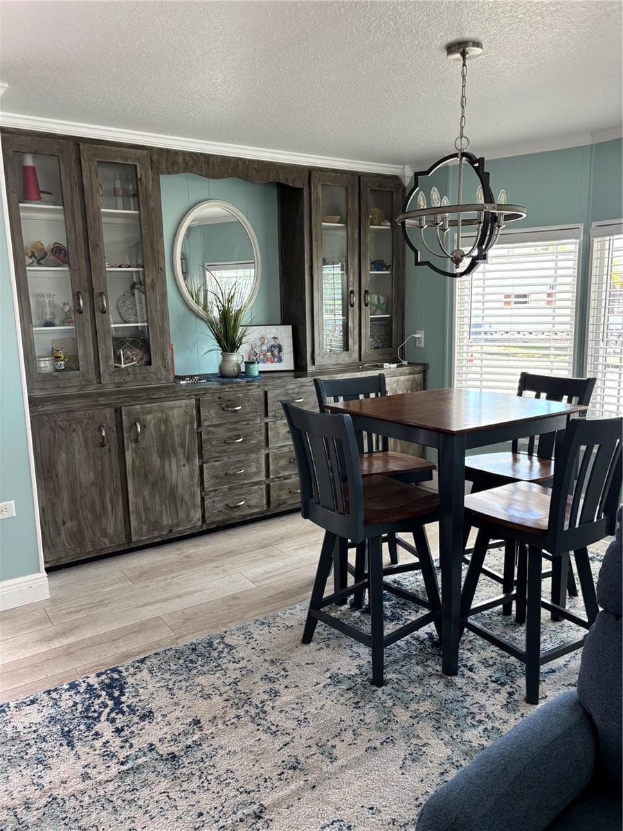 Dining area in great room - 20 MOUNTAIN LAUREL DR, PALM HARBOR