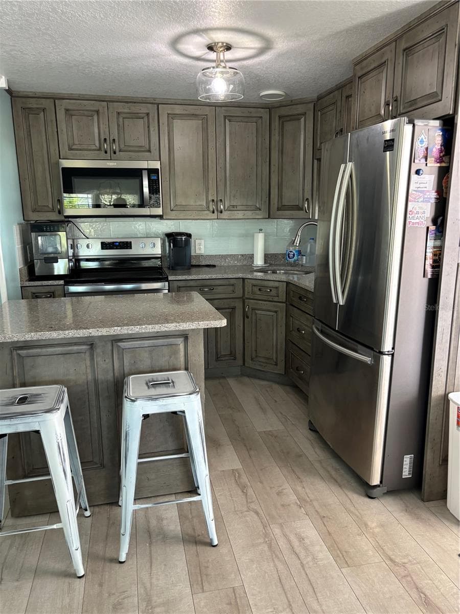 Kitchen - 20 MOUNTAIN LAUREL DR, PALM HARBOR