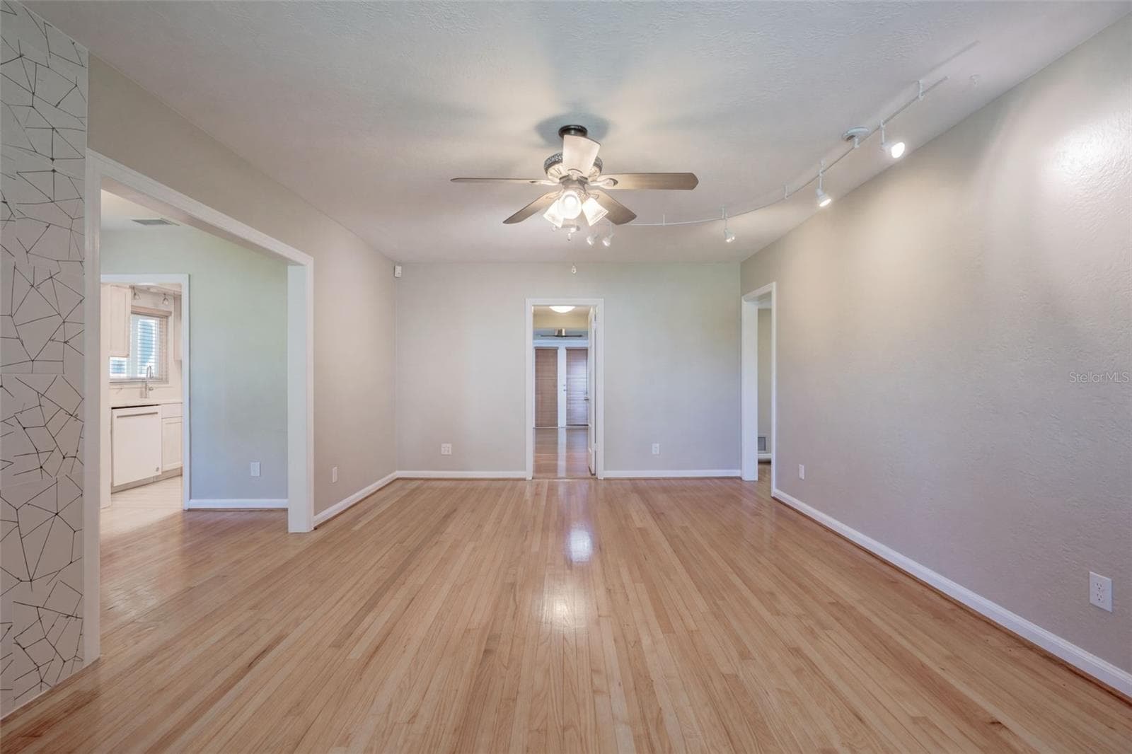 Single Family Residence at 1616 E JEFFERSON ST, ORLANDO, photo 15 of 51