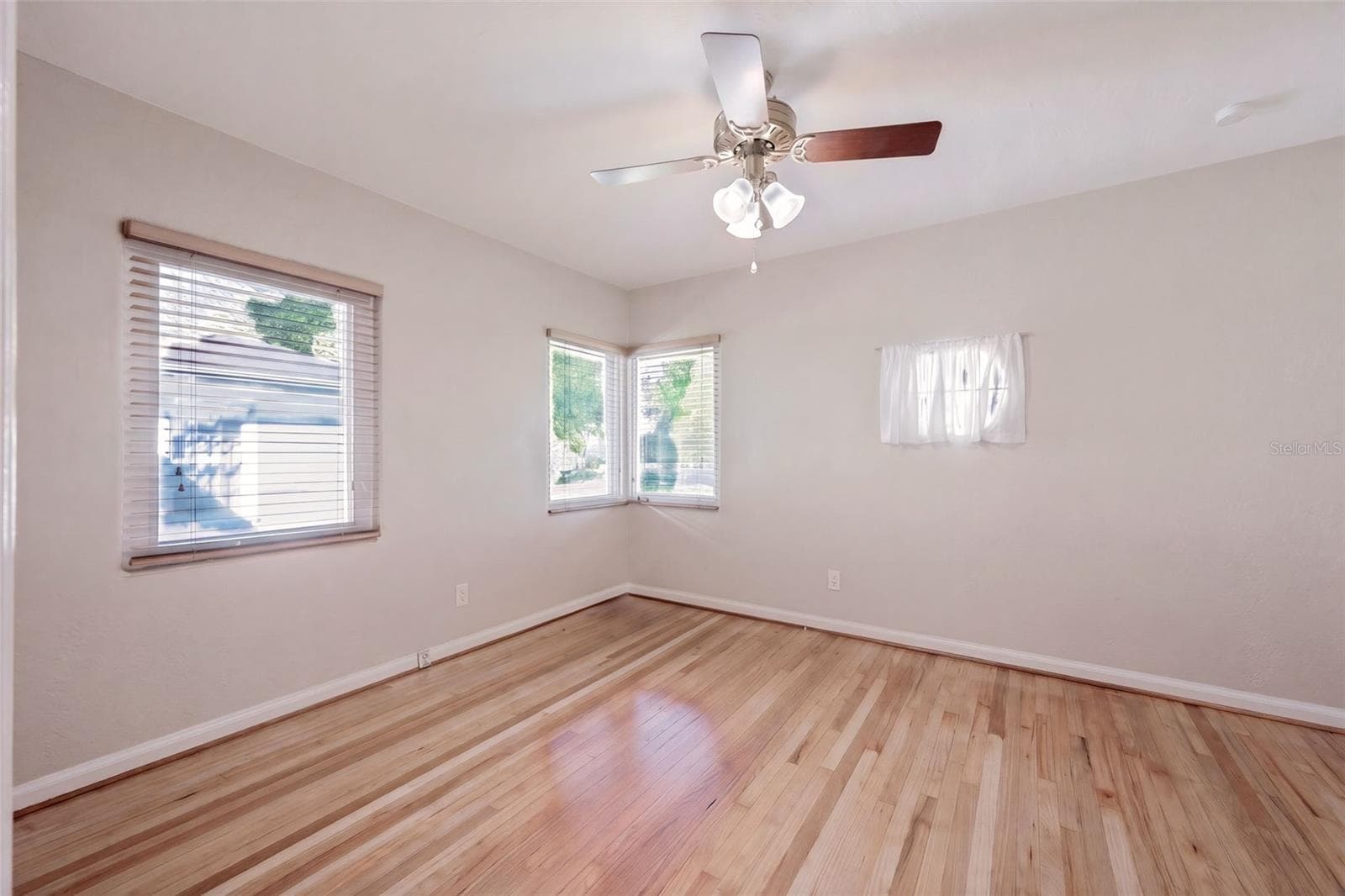 Single Family Residence at 1616 E JEFFERSON ST, ORLANDO, photo 16 of 51