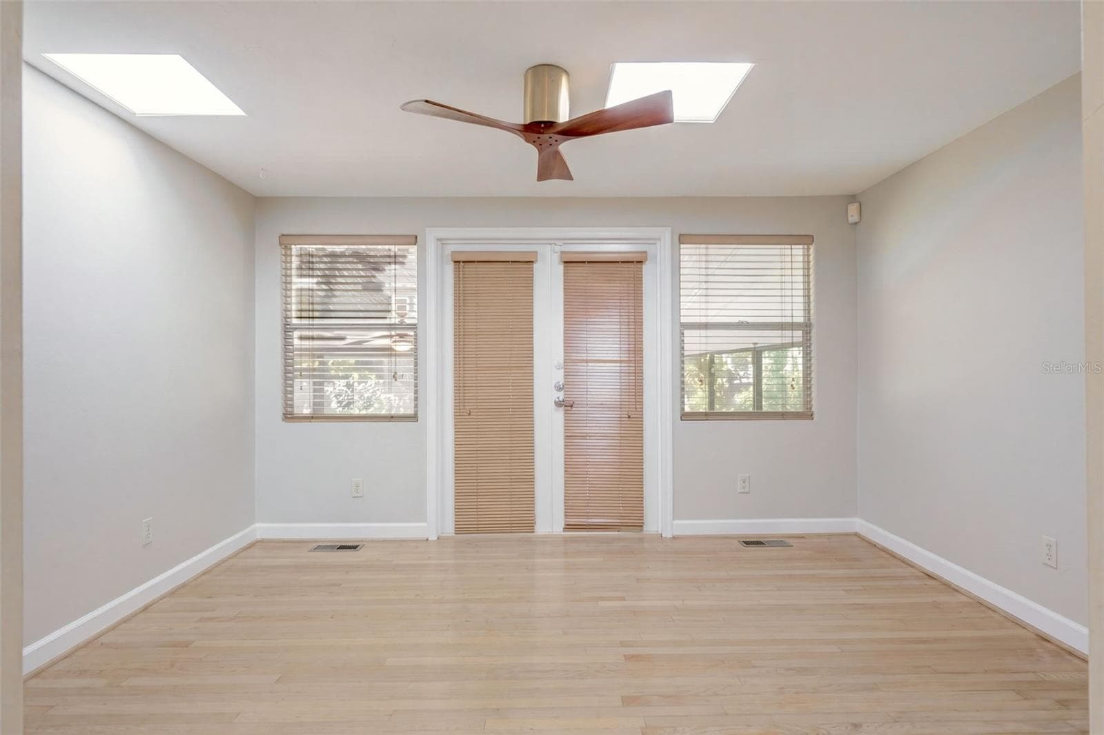 Single Family Residence at 1616 E JEFFERSON ST, ORLANDO, photo 19 of 51