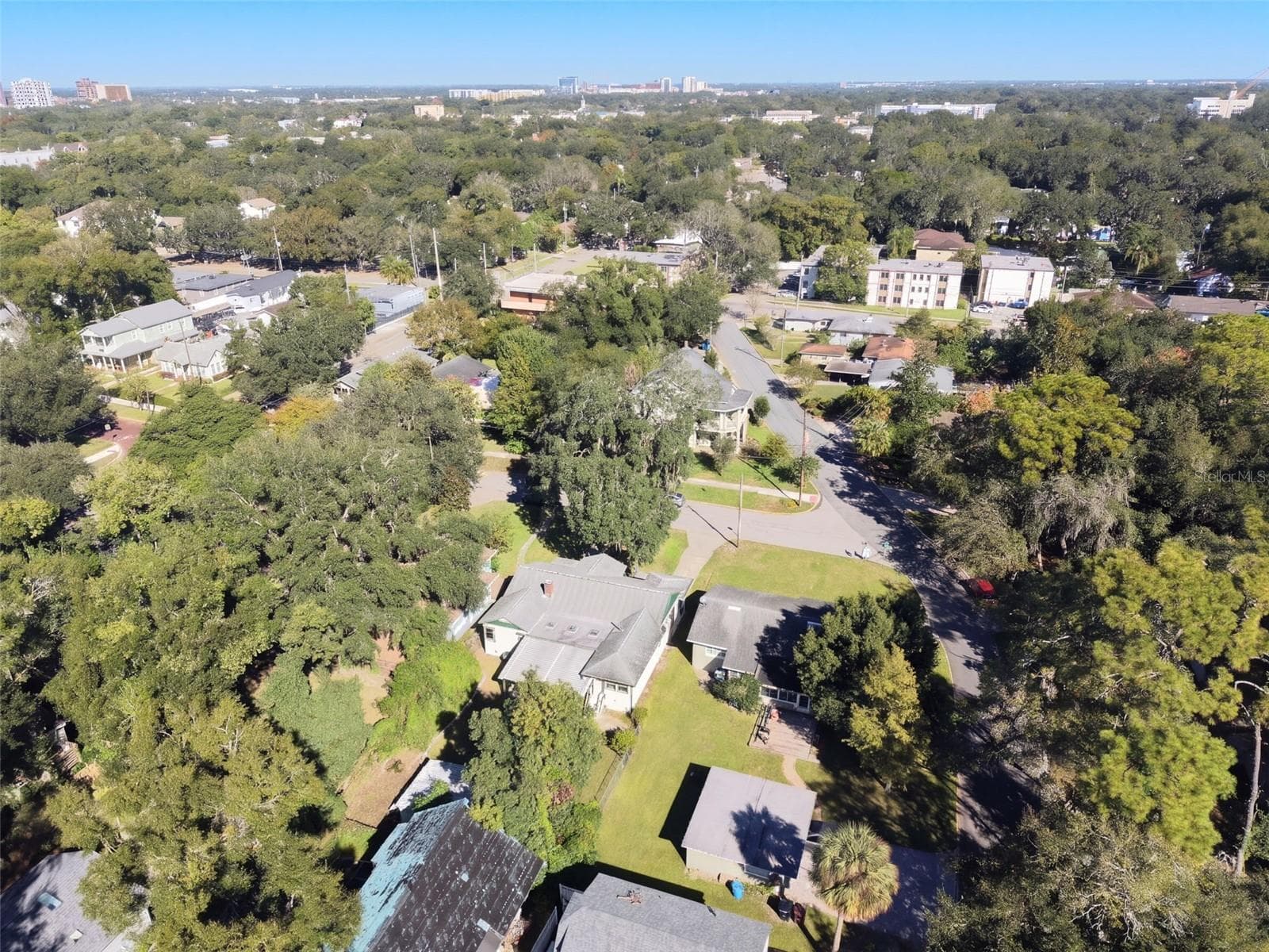 Single Family Residence at 1616 E JEFFERSON ST, ORLANDO, photo 49 of 51