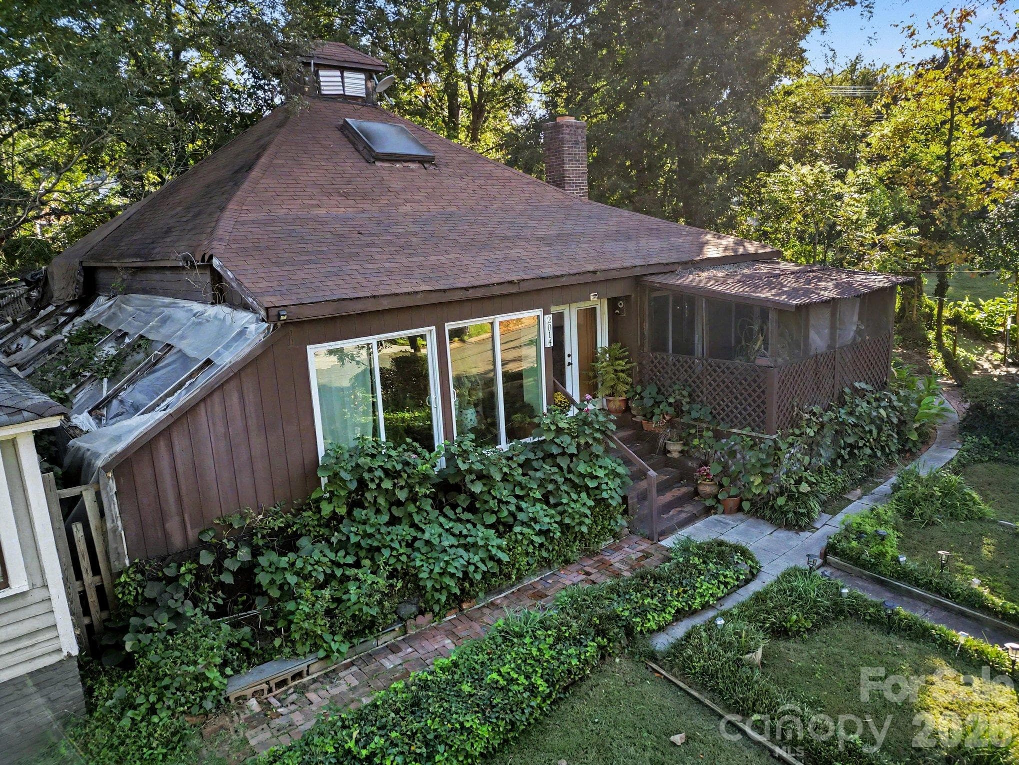 Single Family Residence at 2014 Trade Street, Charlotte, photo 12 of 12