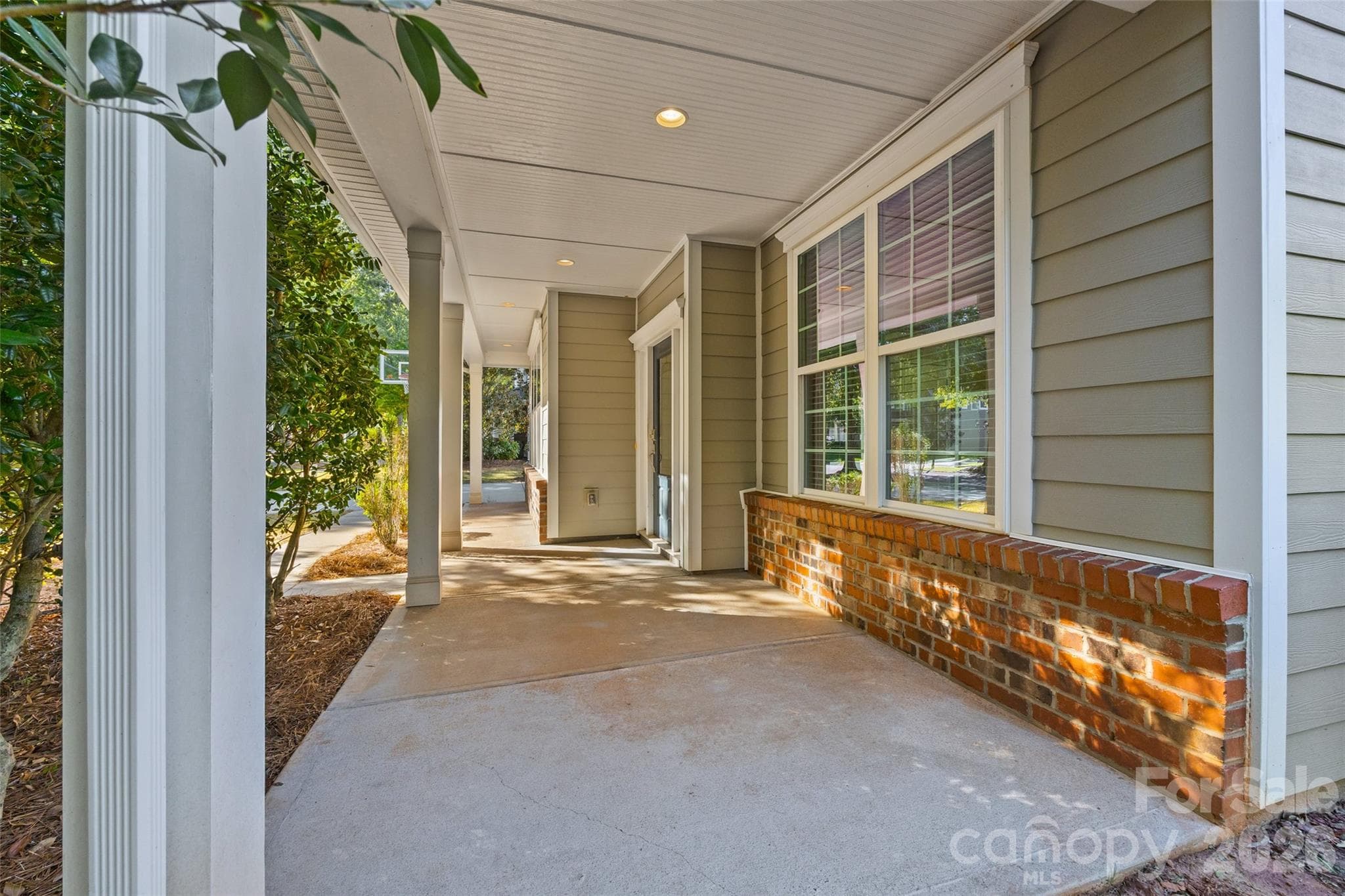 Single Family Residence at 1677 Fairntosh Drive, Fort Mill, photo 3 of 48