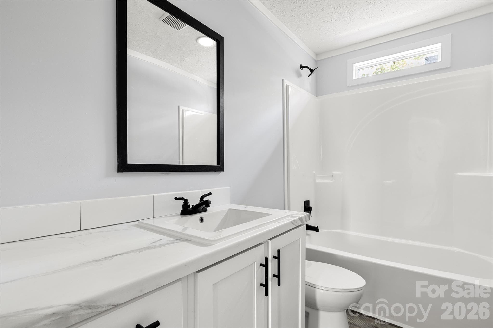 Hall Bath - 1743 Beaker Road, Heath Springs