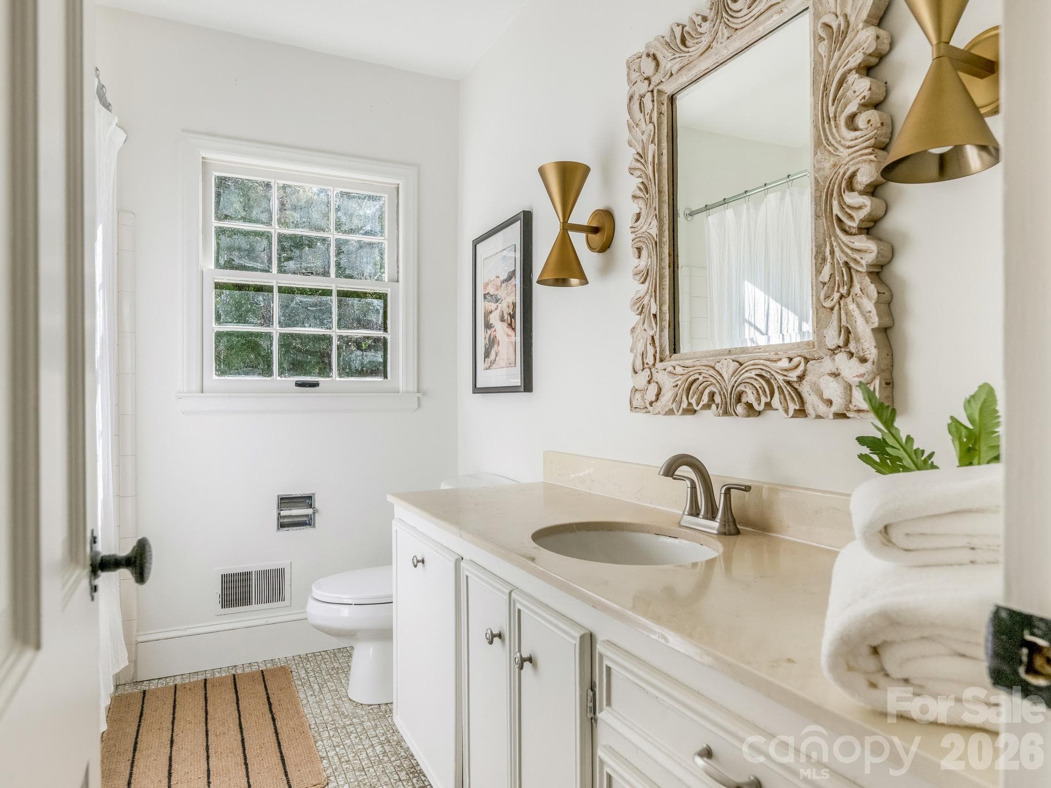 Full Bathroom - 424 Whitestone Road, Charlotte