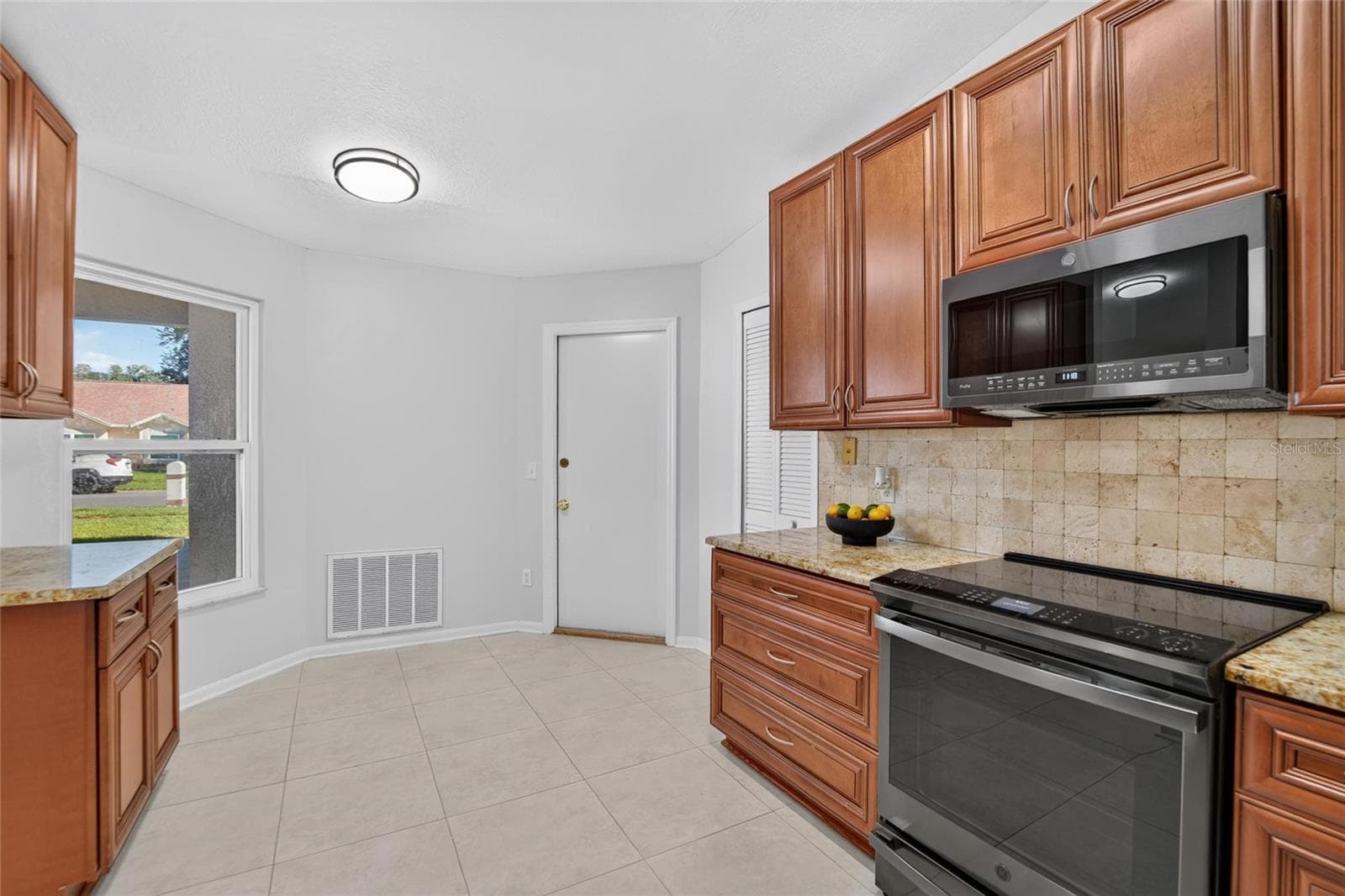 Single Family Residence at 24360 TWIN LAKE DR, LAND O LAKES, photo 13 of 79