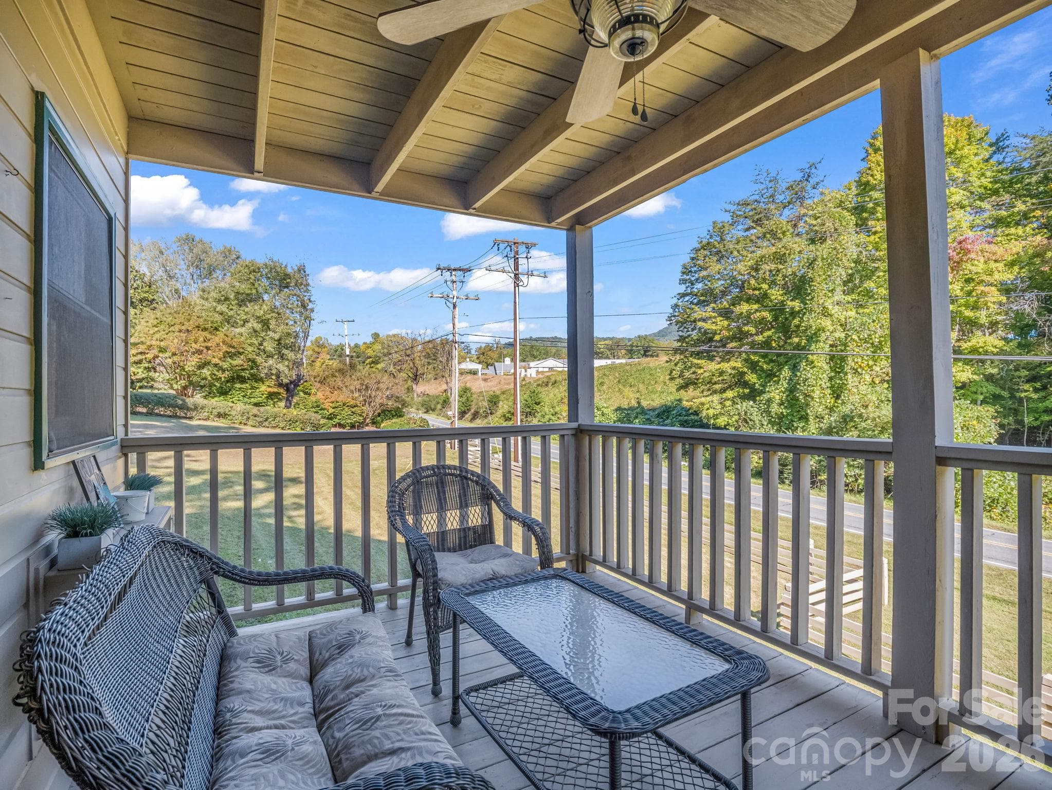Unwind and enjoy the fresh mountain air in comfort! - 160 Whitney Boulevard, Lake Lure