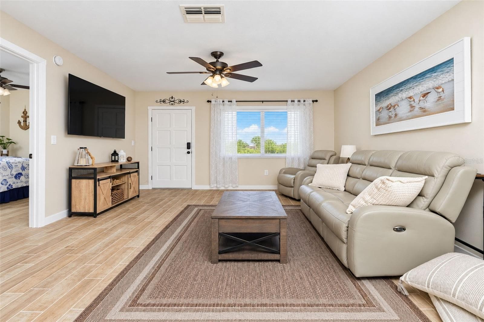 Single Family Residence at 258 ANNAPOLIS LN, ROTONDA WEST, photo 4 of 97
