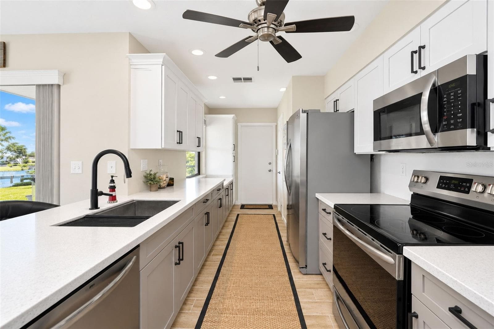 Single Family Residence at 258 ANNAPOLIS LN, ROTONDA WEST, photo 19 of 97
