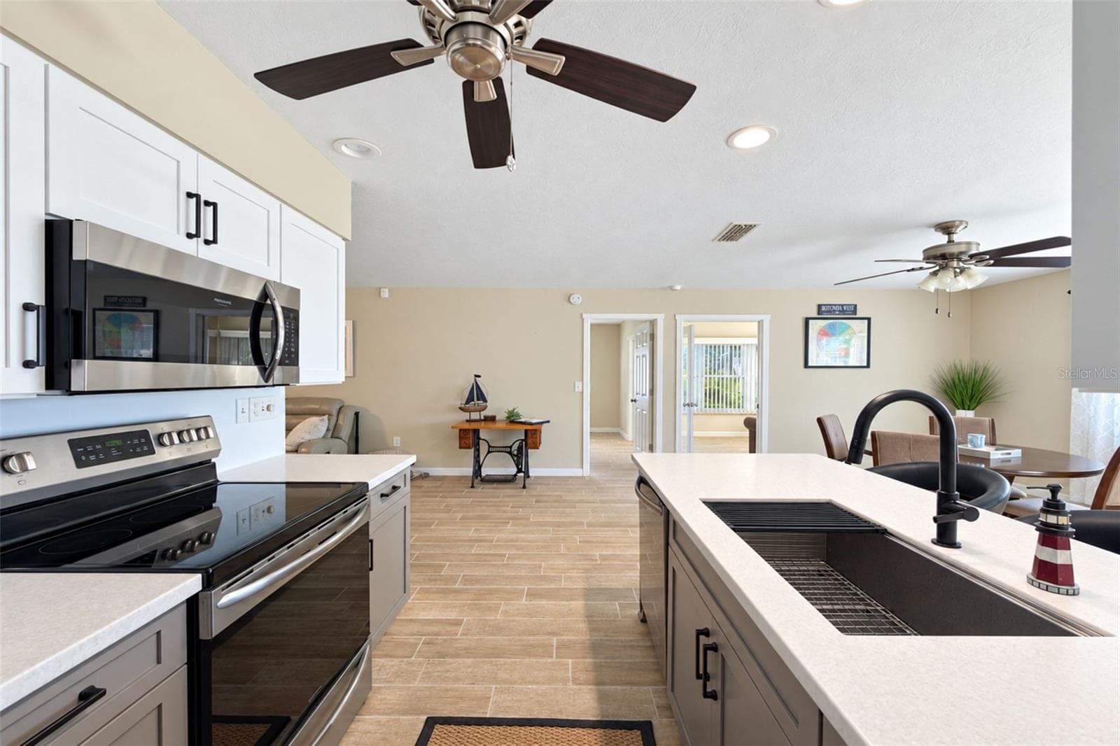 Single Family Residence at 258 ANNAPOLIS LN, ROTONDA WEST, photo 25 of 97
