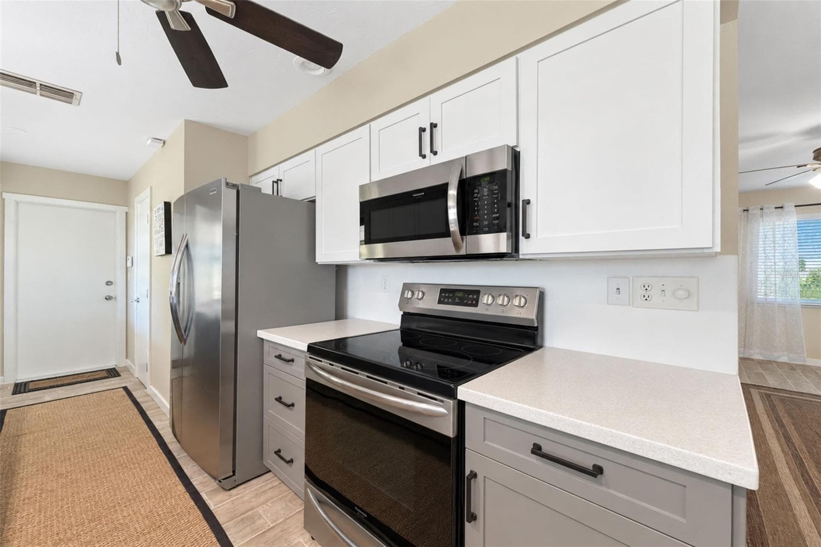 Single Family Residence at 258 ANNAPOLIS LN, ROTONDA WEST, photo 31 of 97