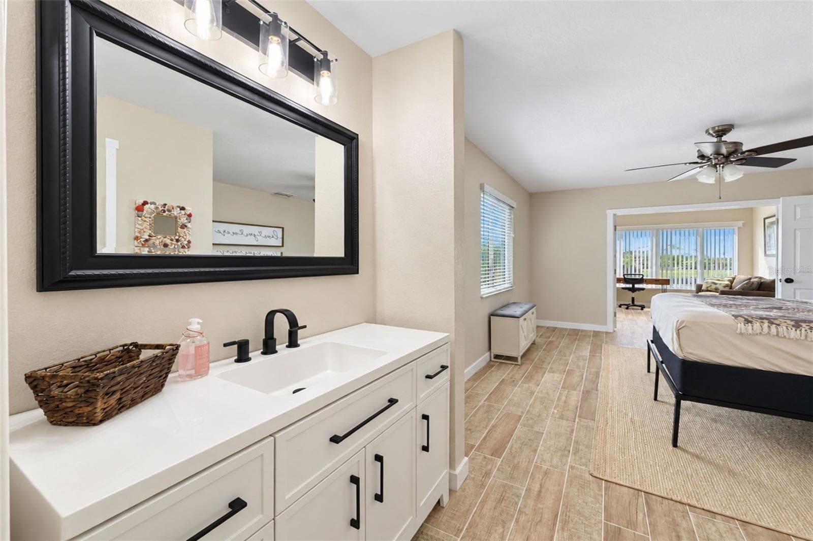 Single Family Residence at 258 ANNAPOLIS LN, ROTONDA WEST, photo 52 of 97
