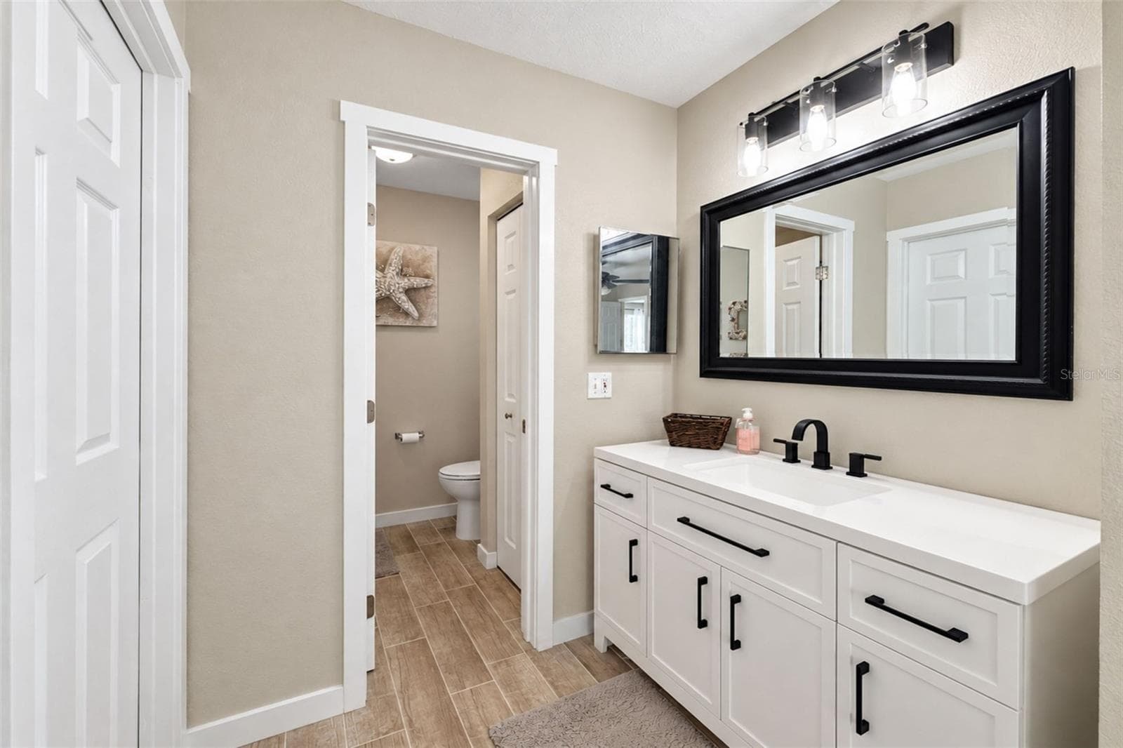 Single Family Residence at 258 ANNAPOLIS LN, ROTONDA WEST, photo 54 of 97