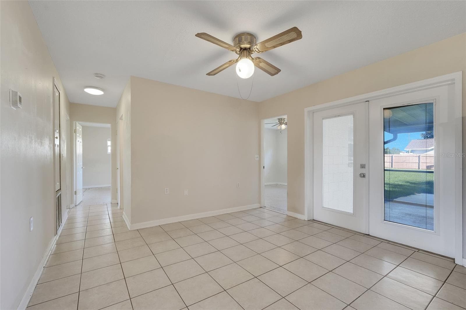Single Family Residence at 990 LINDEN ST, CLERMONT, photo 8 of 36