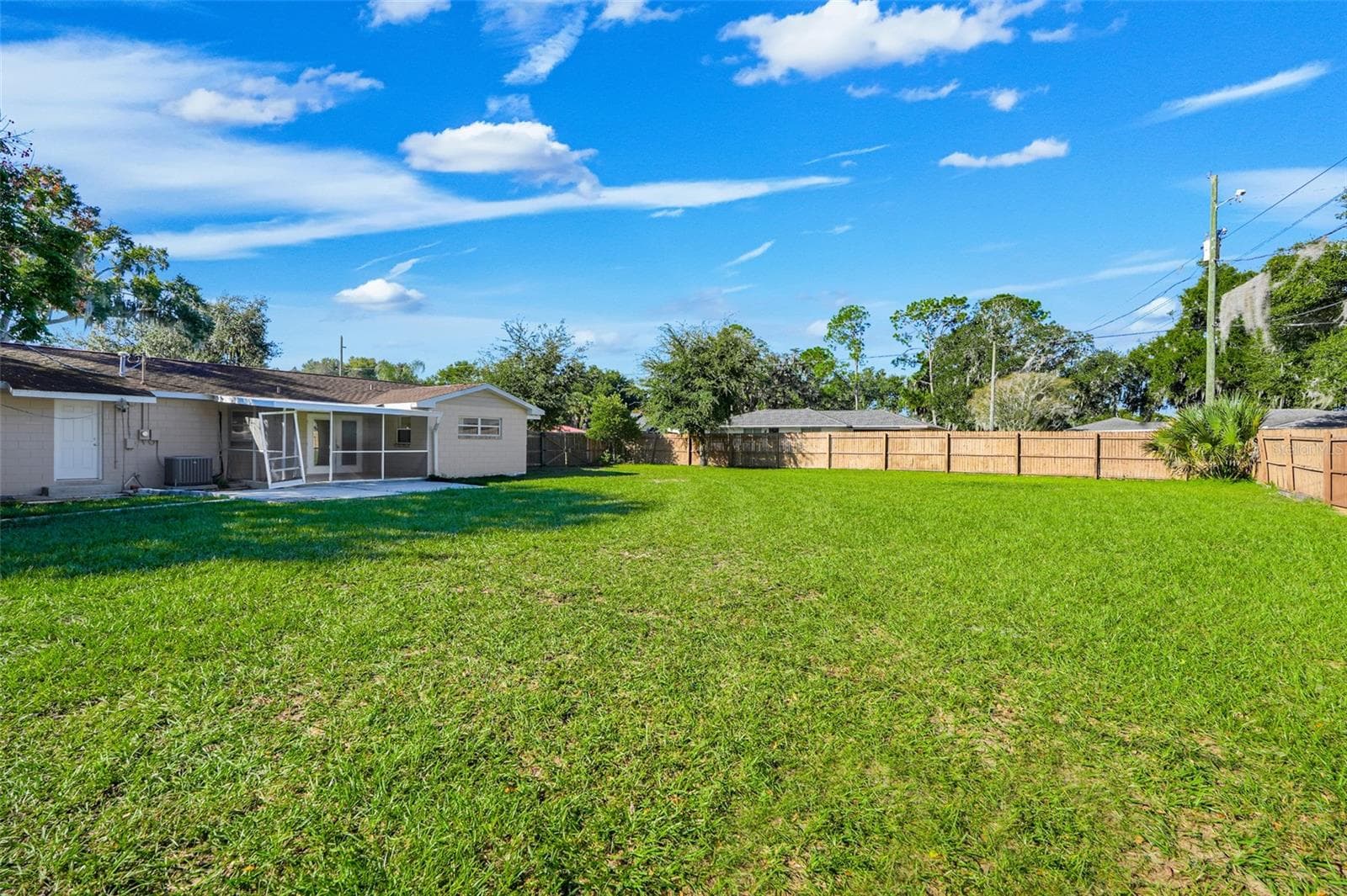 Single Family Residence at 990 LINDEN ST, CLERMONT, photo 31 of 36