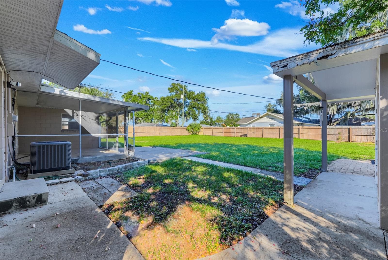 Single Family Residence at 990 LINDEN ST, CLERMONT, photo 34 of 36