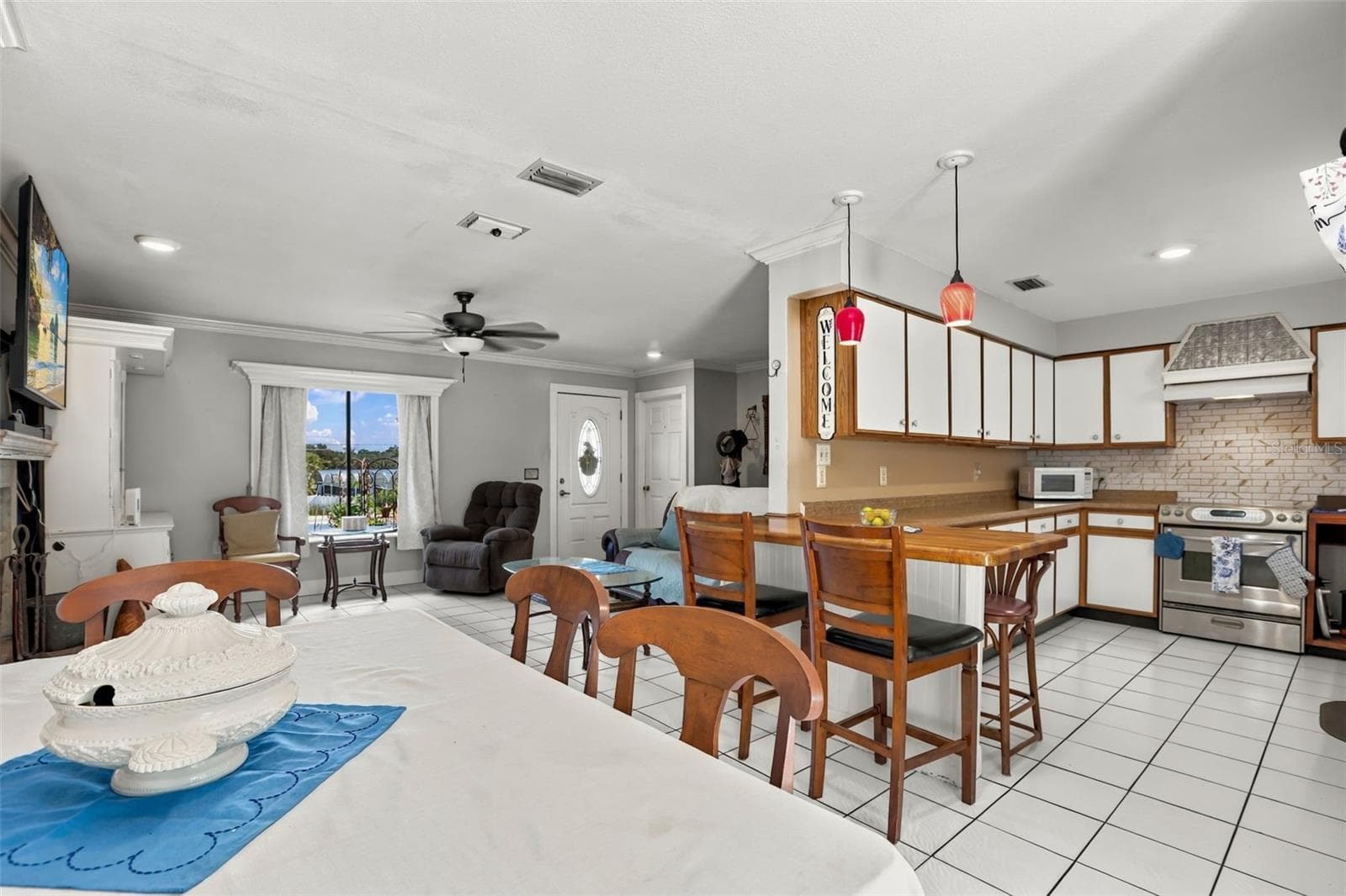 Single Family Residence at 2112 PLYMOUTH SORRENTO RD, APOPKA, photo 10 of 39