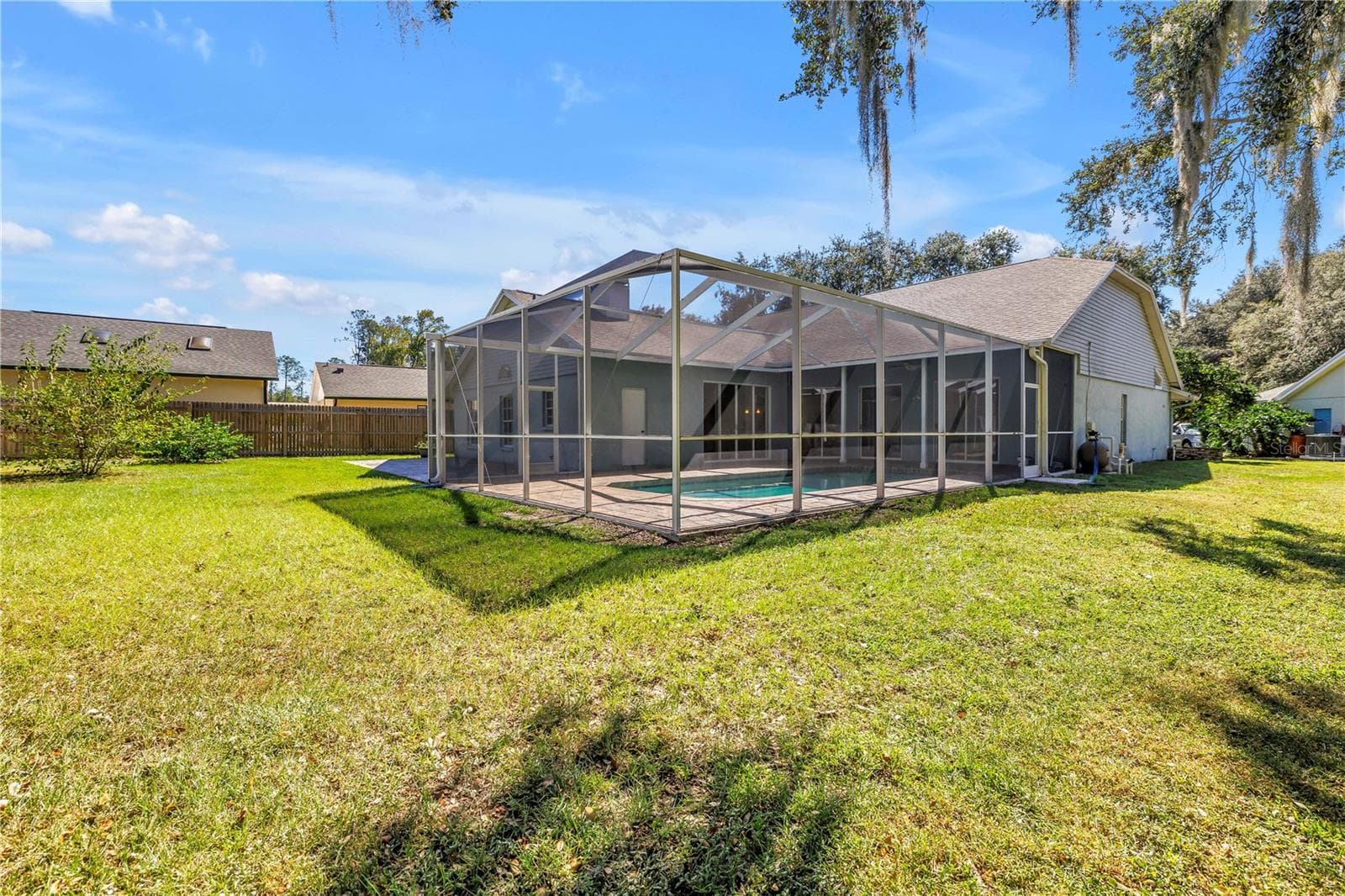 Single Family Residence at 18520 SUNWARD LAKE PL, LUTZ, photo 4 of 58