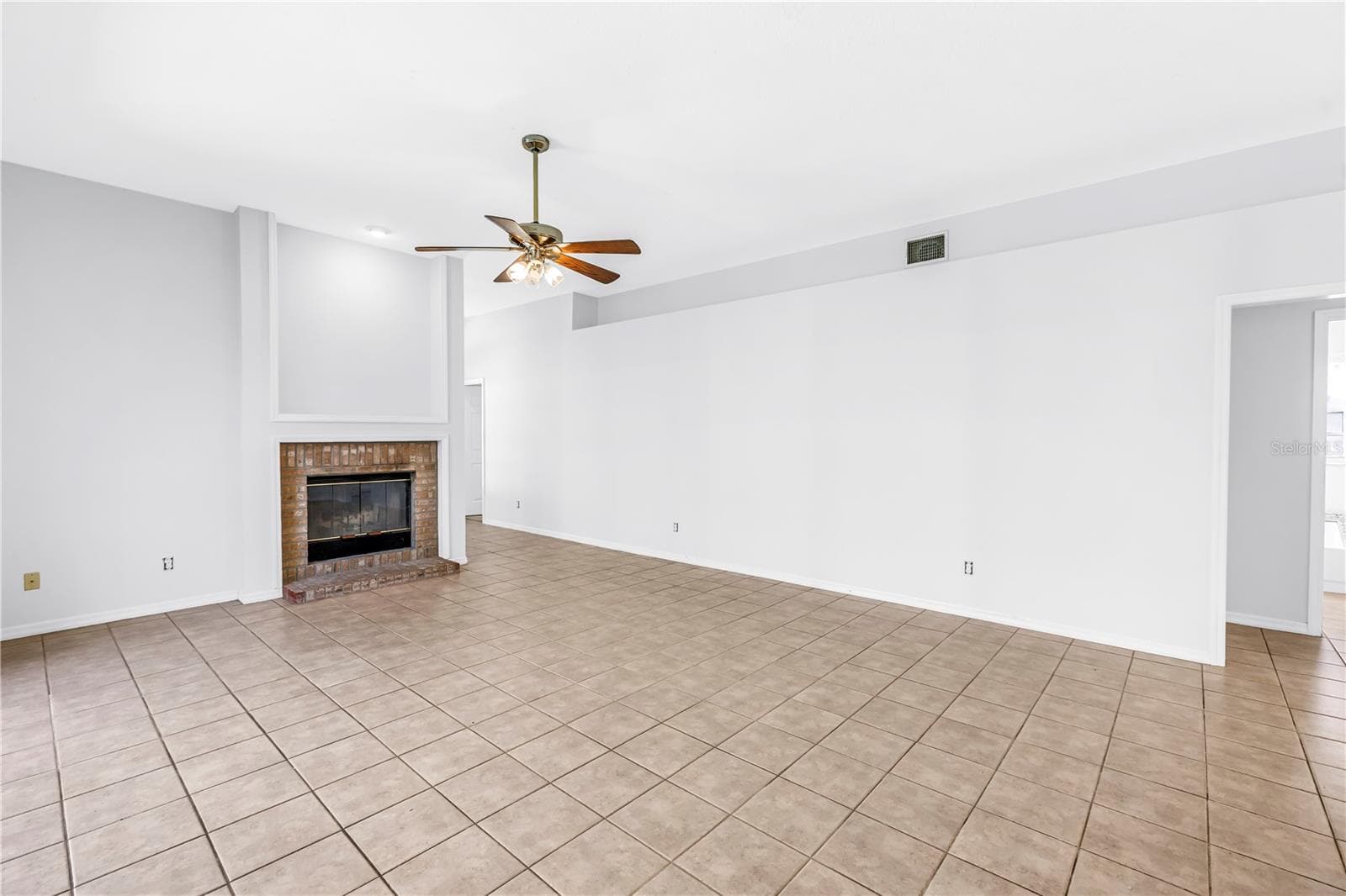Single Family Residence at 18520 SUNWARD LAKE PL, LUTZ, photo 18 of 58