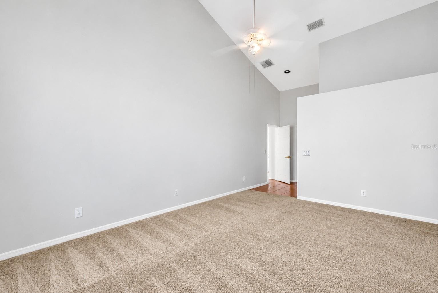 Single Family Residence at 18520 SUNWARD LAKE PL, LUTZ, photo 21 of 58