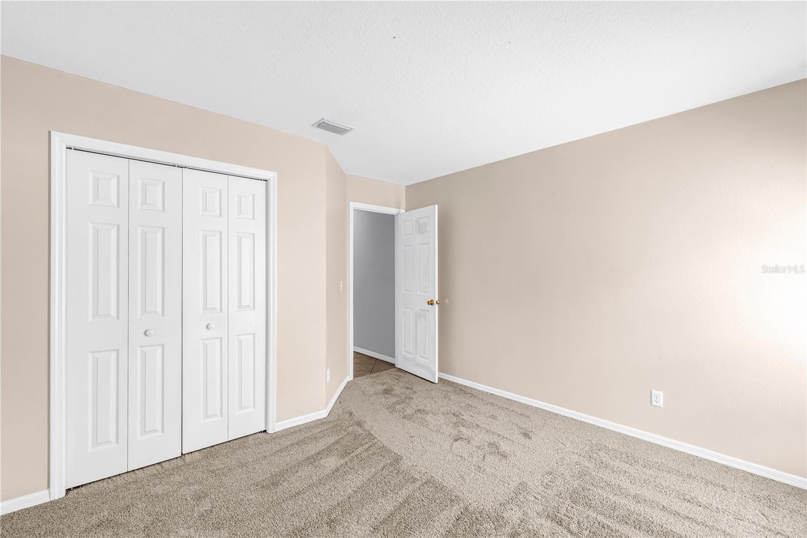 Single Family Residence at 18520 SUNWARD LAKE PL, LUTZ, photo 29 of 58
