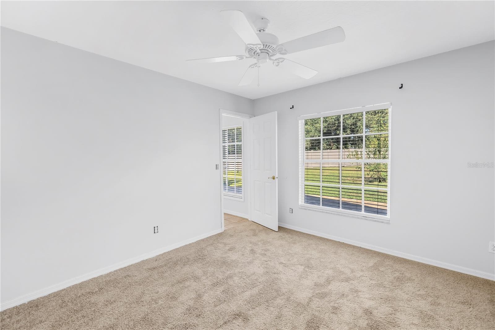 Single Family Residence at 18520 SUNWARD LAKE PL, LUTZ, photo 31 of 58