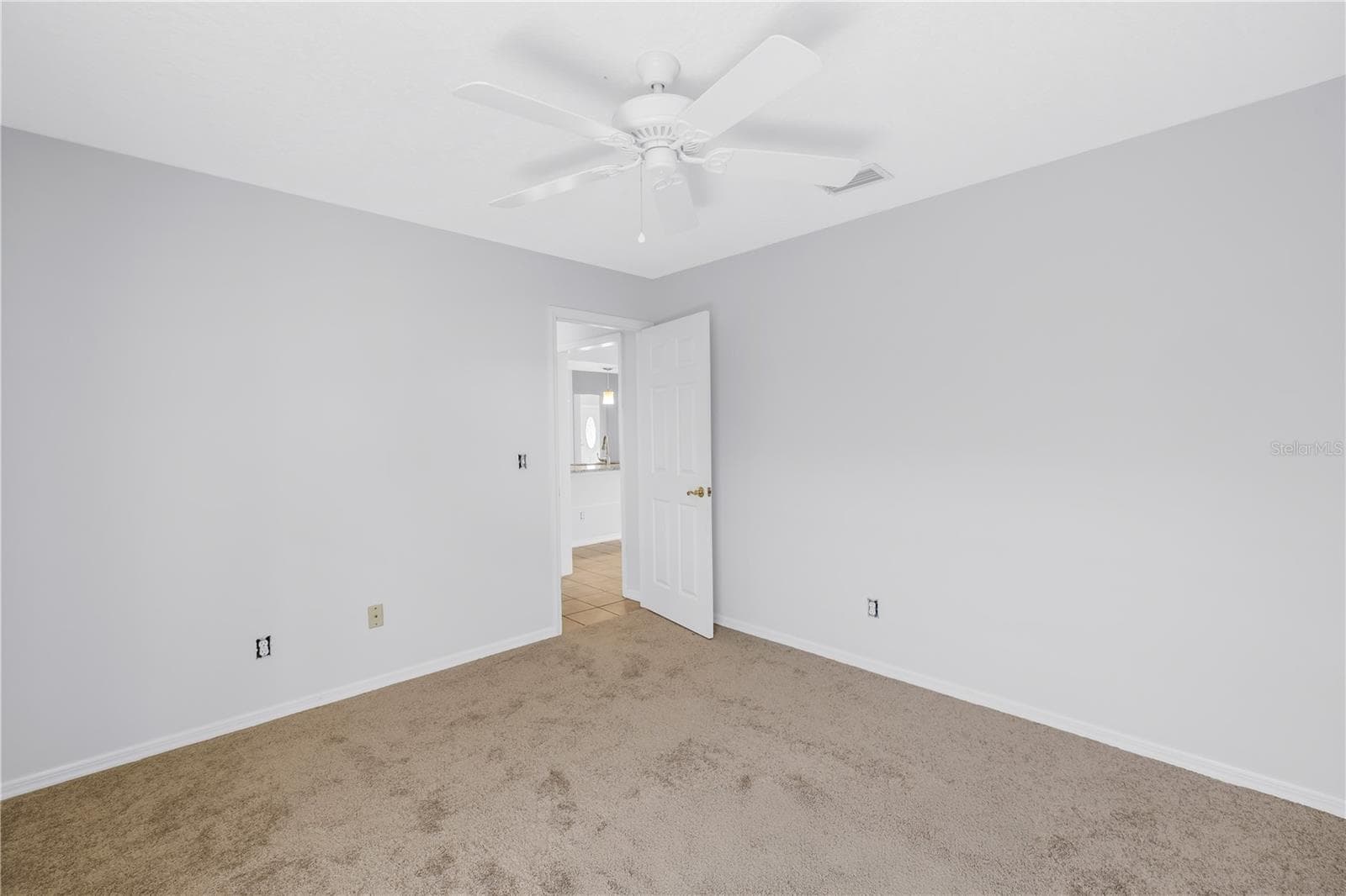 Single Family Residence at 18520 SUNWARD LAKE PL, LUTZ, photo 35 of 58