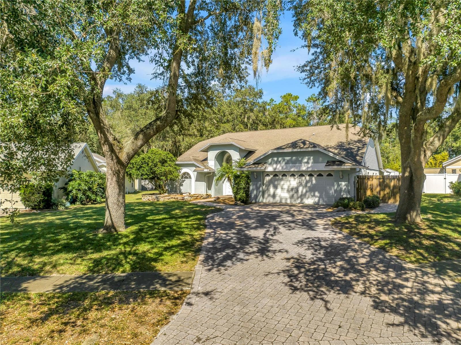 Single Family Residence at 18520 SUNWARD LAKE PL, LUTZ, photo 54 of 58