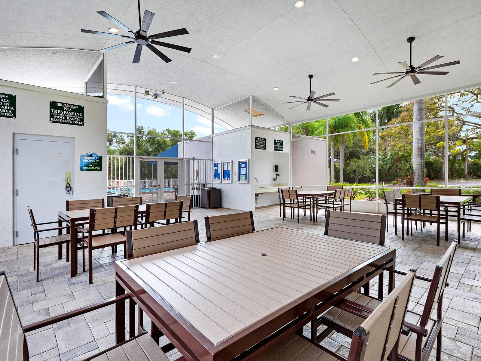Single Family Residence at 5948 SANDSTONE AVE, SARASOTA, photo 35 of 40