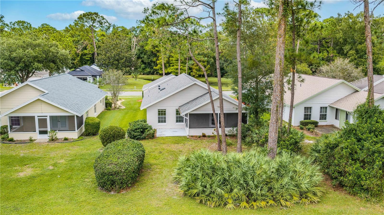 Screen Porch & Patio - 245 GLENBRIAR CIR, DAYTONA BEACH