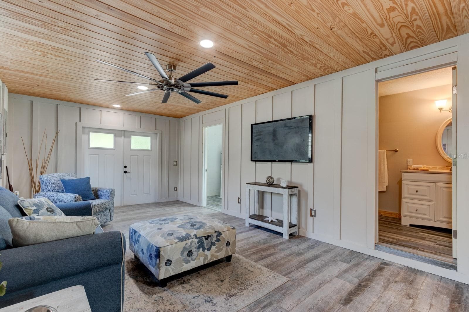 Downstairs Great Room - 127 E ARIEL RD, OAK HILL