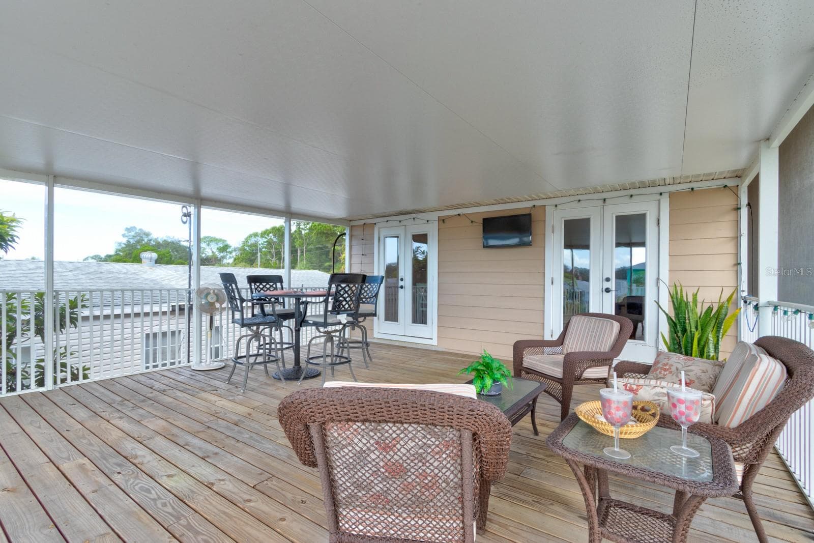 Upstairs Deck Screened - 127 E ARIEL RD, OAK HILL