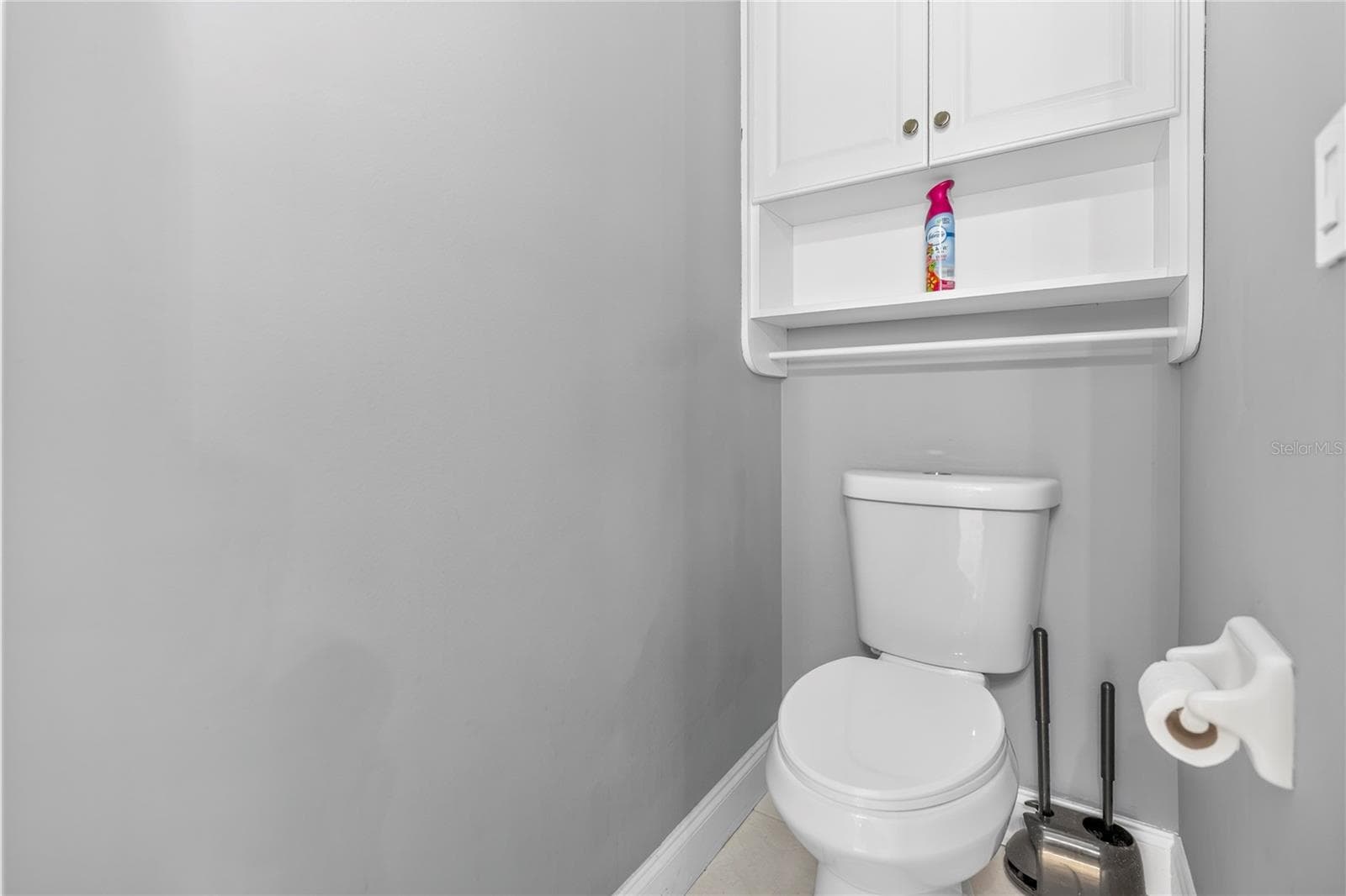 Single Family Residence at 10240 BARRINGTON CT, LEESBURG, photo 16 of 39