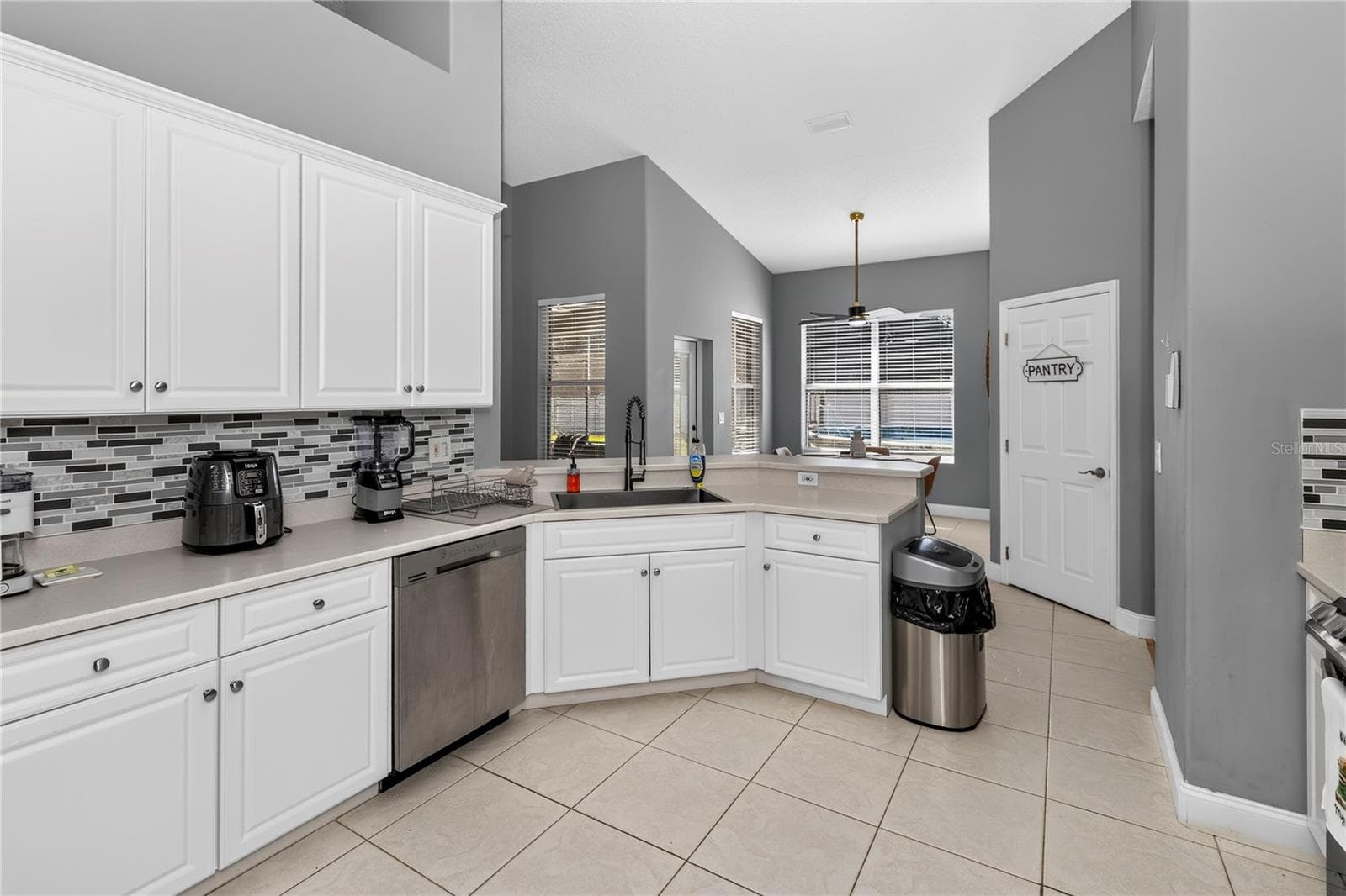 Single Family Residence at 10240 BARRINGTON CT, LEESBURG, photo 20 of 39