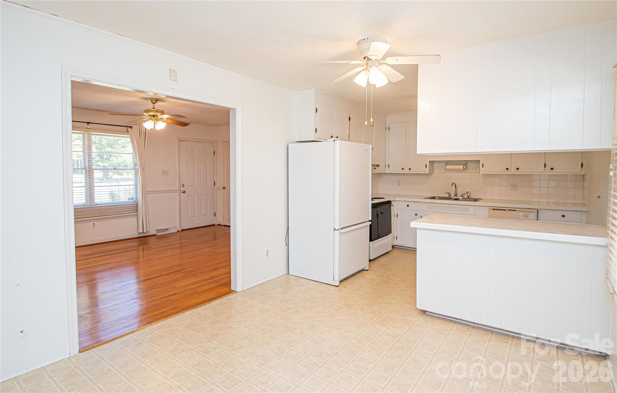 Single Family Residence at 6016 Potter Road, Matthews, photo 6 of 34