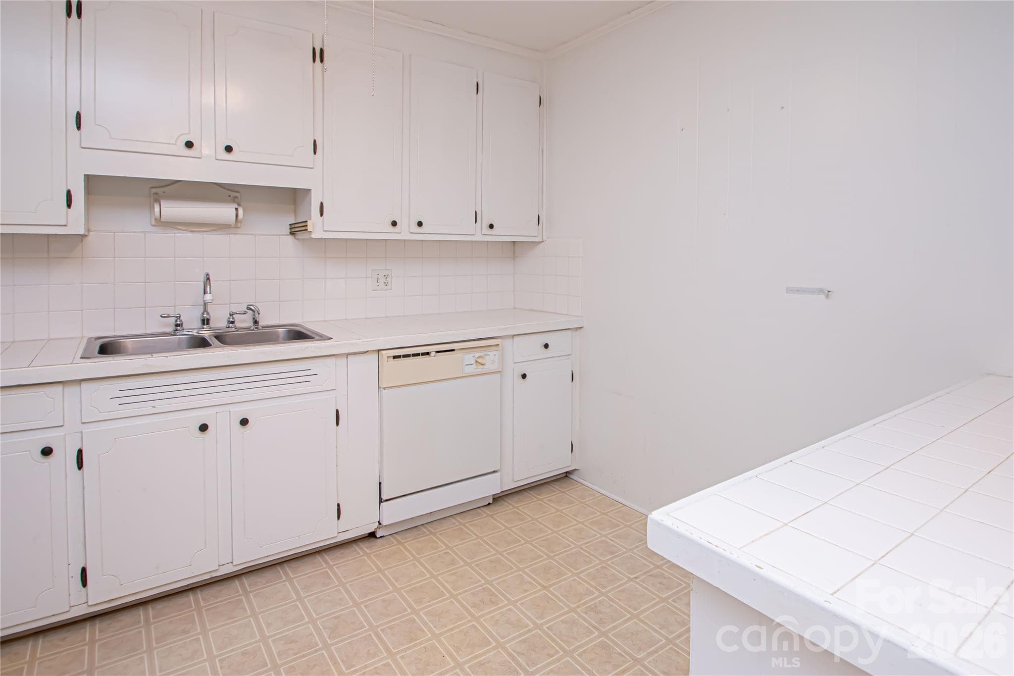 Single Family Residence at 6016 Potter Road, Matthews, photo 10 of 34