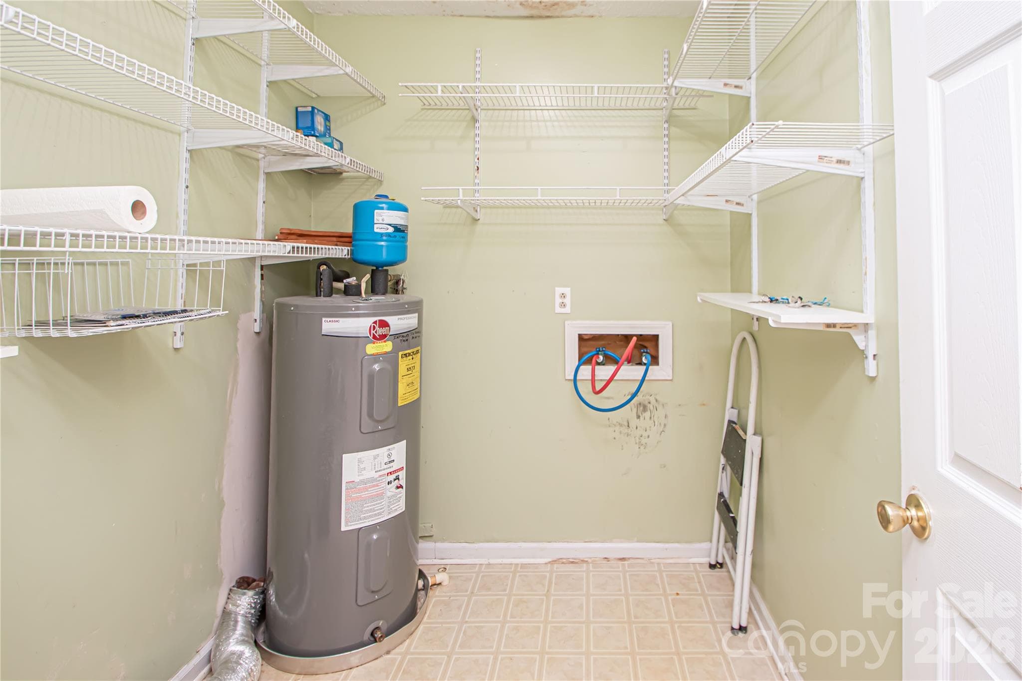 Spacious utility room right off the kitchen! - 6016 Potter Road, Matthews