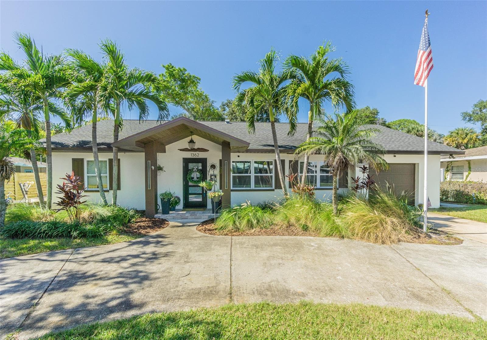 1362 ROBINSON DR