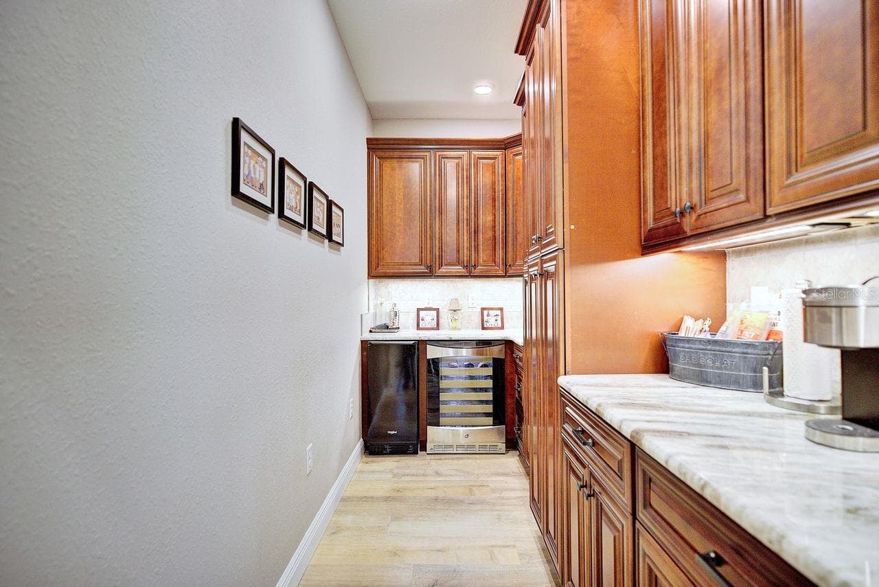Butler's Pantry - 2851 VILLAGE GREEN CT, AVON PARK