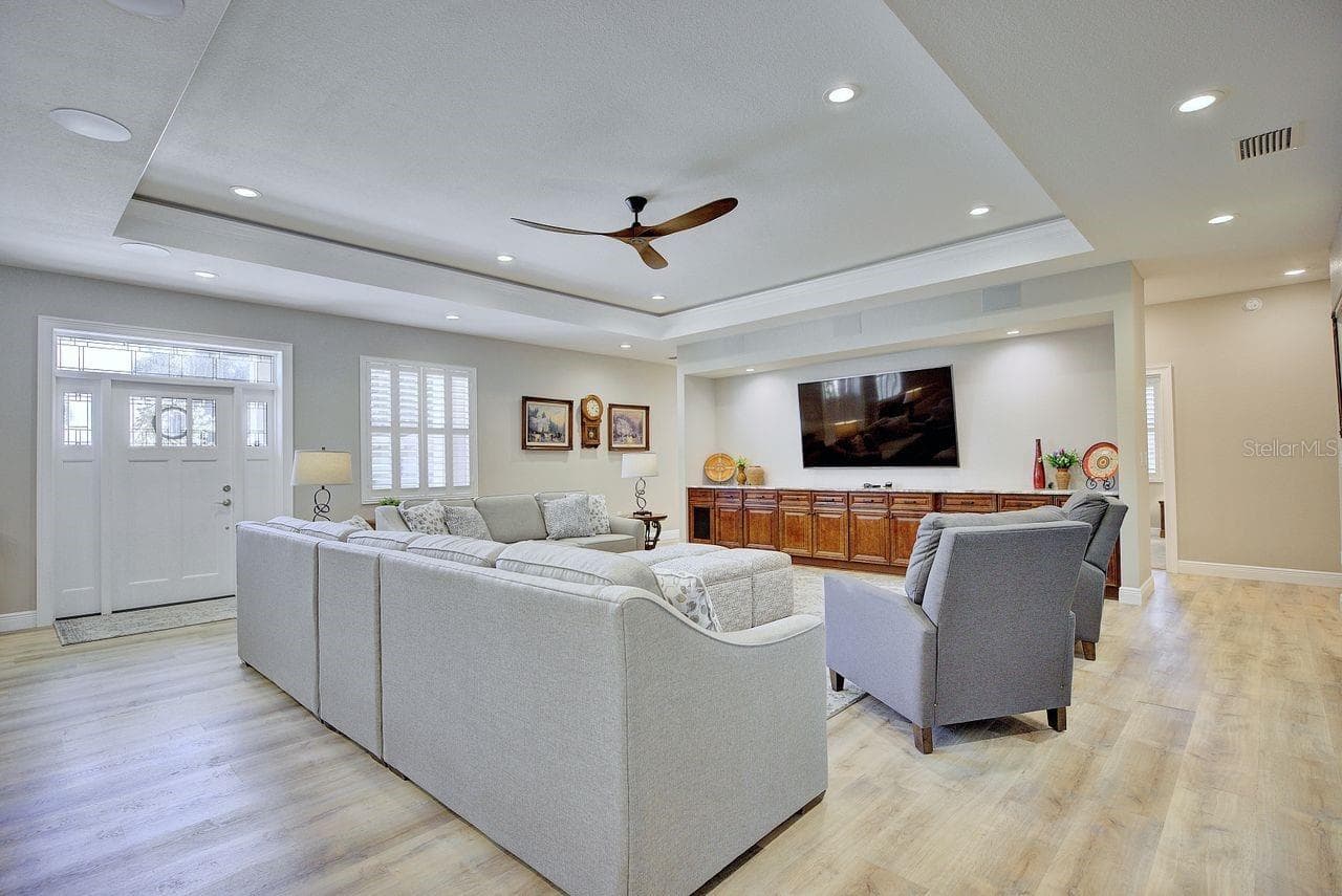 Single Family Residence at 2851 VILLAGE GREEN CT, AVON PARK, photo 11 of 55