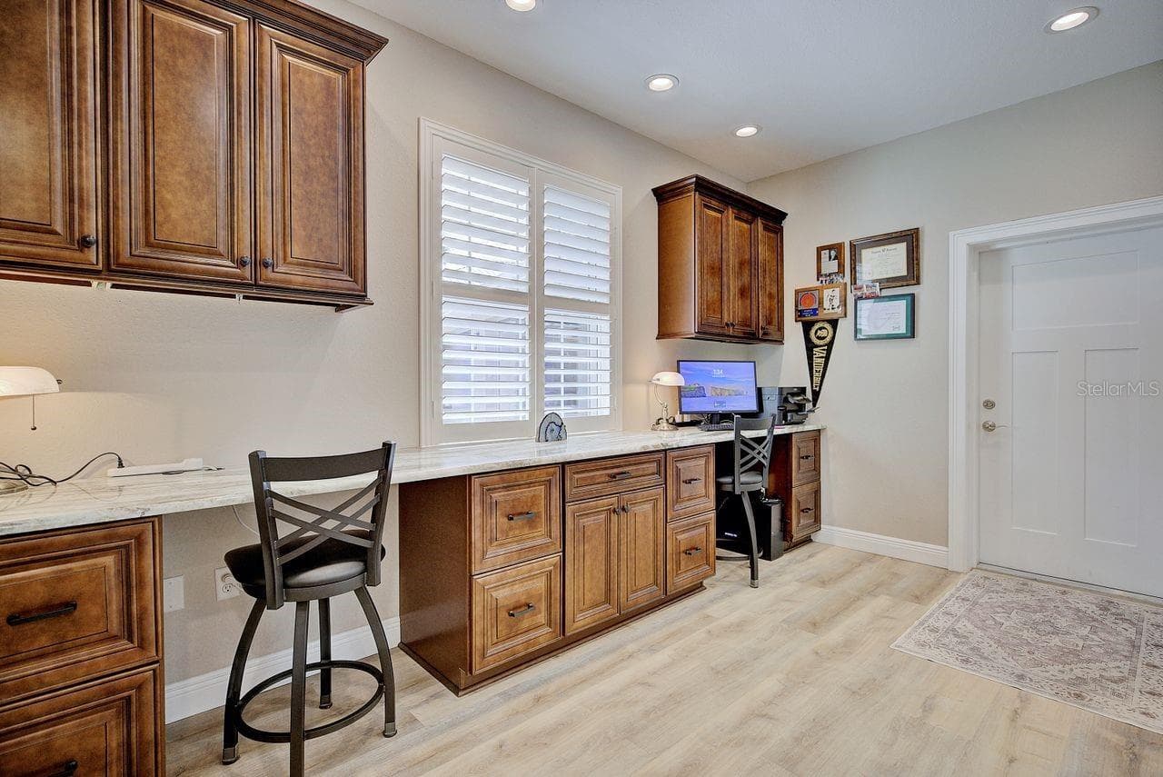 office - 2851 VILLAGE GREEN CT, AVON PARK