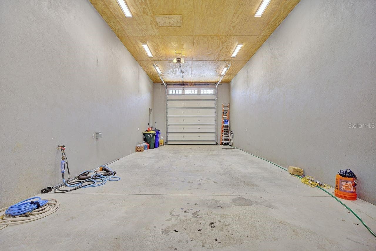 18'8" x 48'8" RV Garage - 2851 VILLAGE GREEN CT, AVON PARK