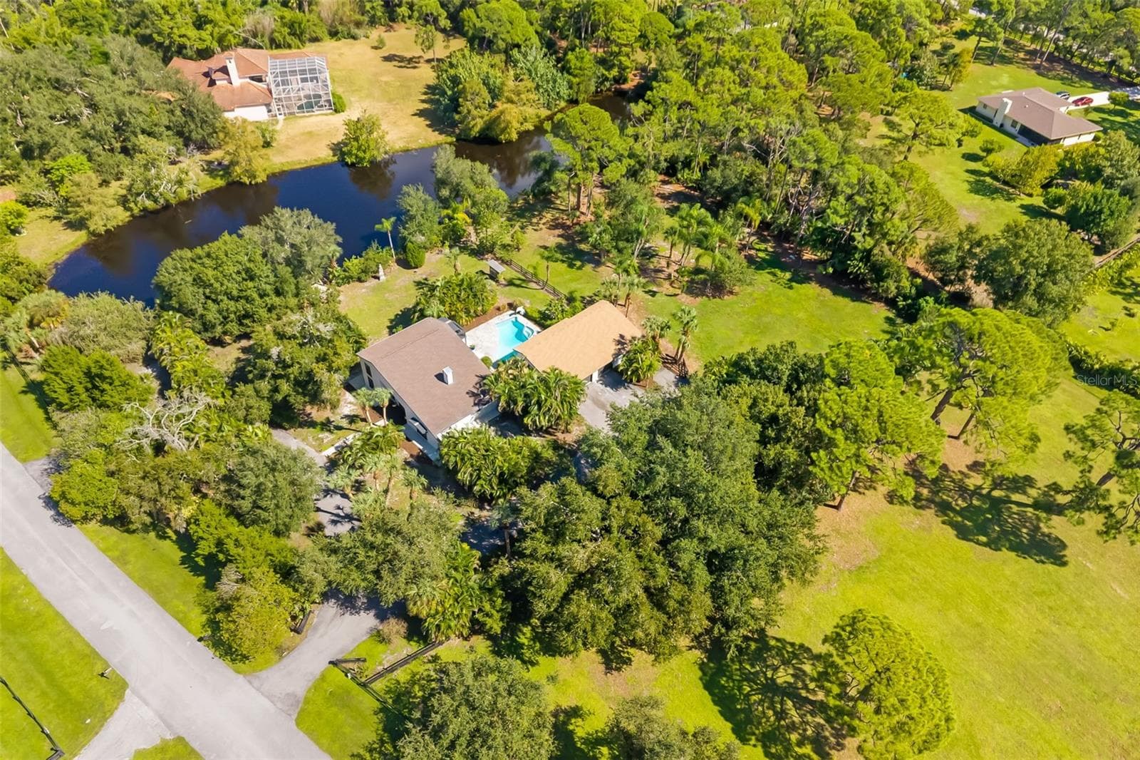 Single Family Residence at 403 LONGBOW TRL, OSPREY, photo 10 of 78